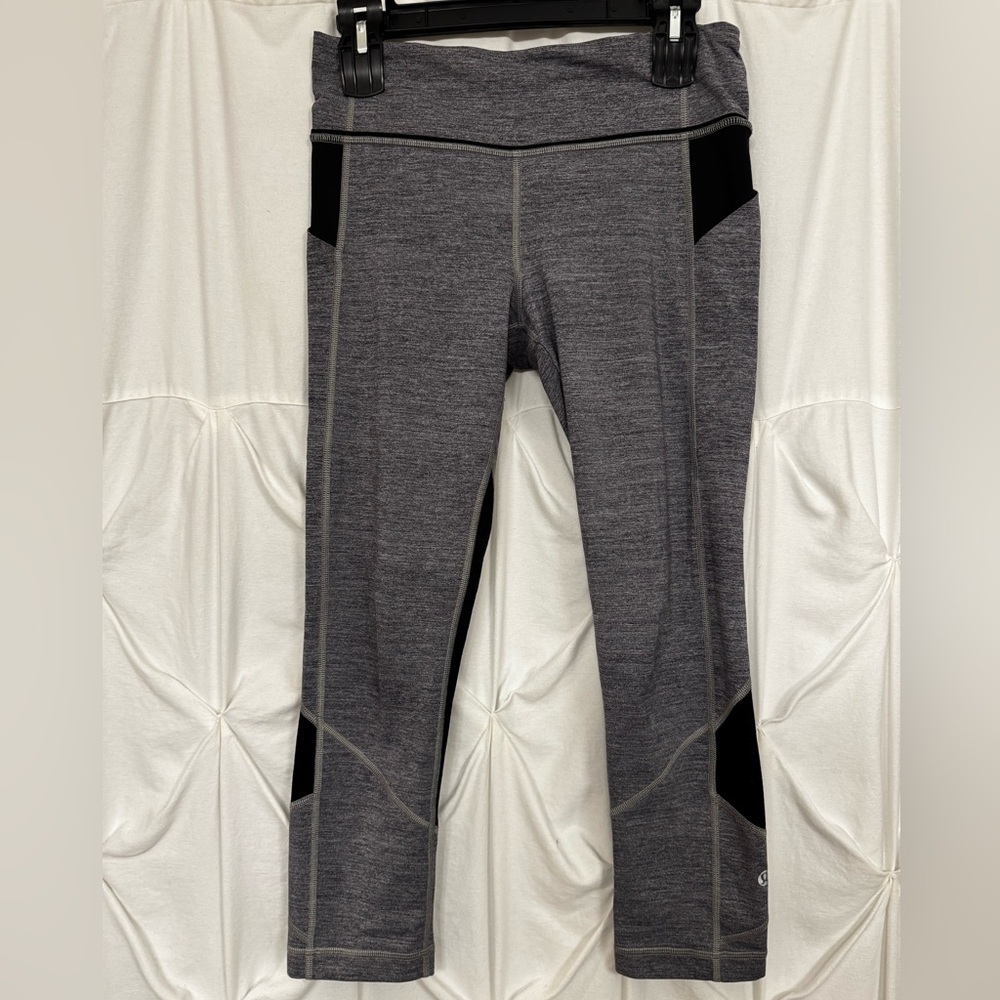 Lululemon Pace Rival Gray and Black Crop Leggings size 6